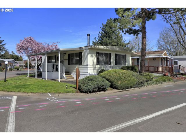 1475 GREEN ACRES Rd 146, Eugene, OR 97408
