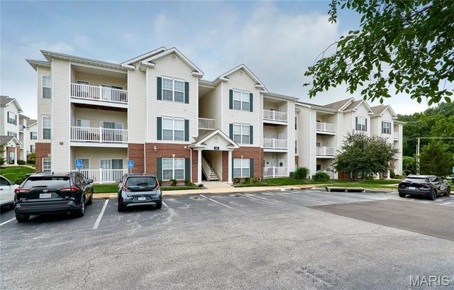 29 Kassebaum Lane 307, St Louis, MO 63129