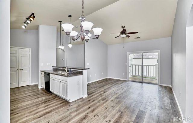 29 Kassebaum Lane 307, St Louis, MO 63129