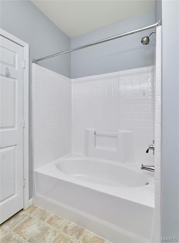29 Kassebaum Lane 307, St Louis, MO 63129