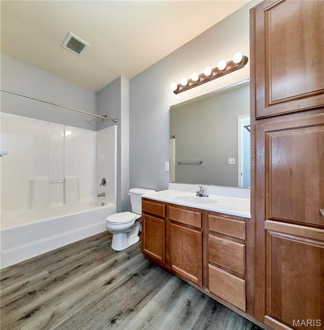 29 Kassebaum Lane 307, St Louis, MO 63129