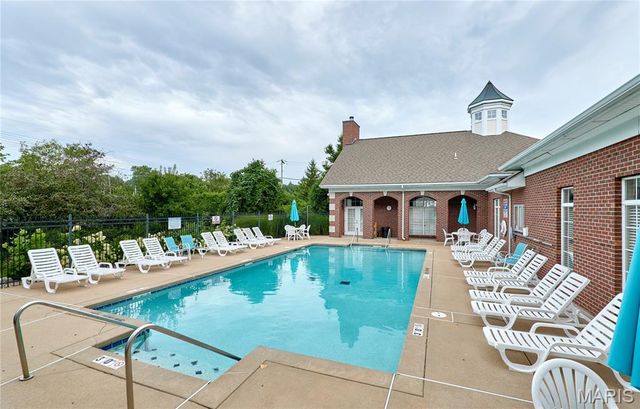 29 Kassebaum Lane 307, St Louis, MO 63129