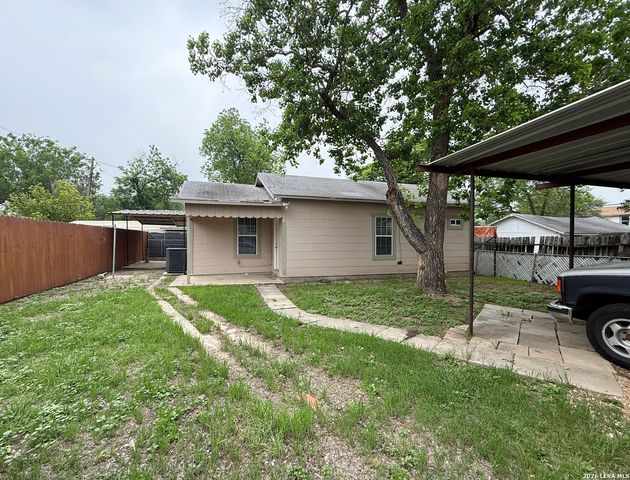 1806 Steves, San Antonio, TX 78210