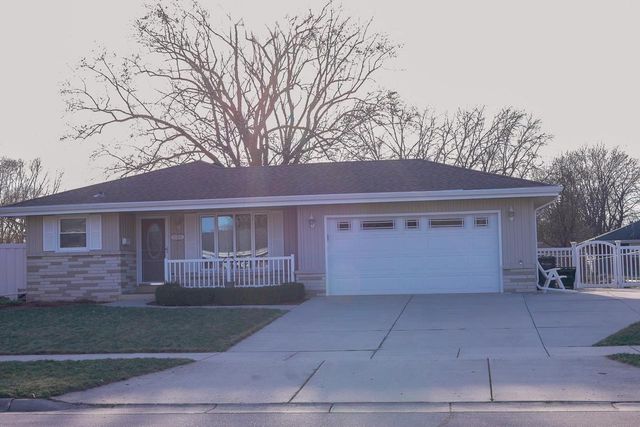 1155 Ontario Drive, Janesville, WI 53545