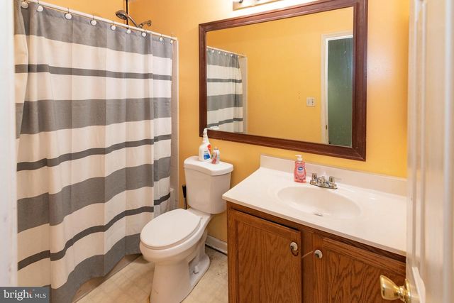 7001 FLAG HARBOR DR, District Heights, MD 20747