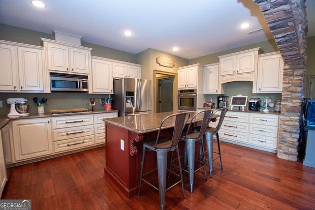 64 Waterview Court, Lagrange, GA 30240