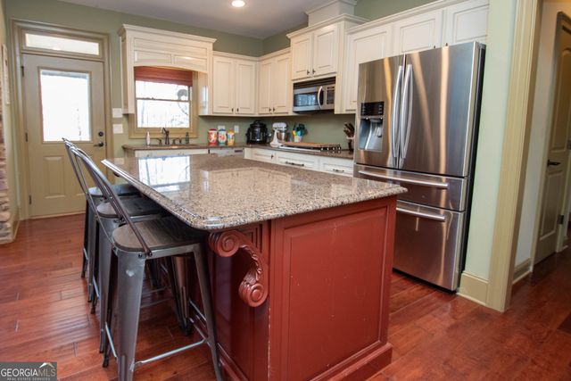 64 Waterview Court, Lagrange, GA 30240