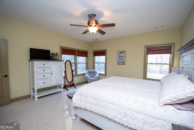 64 Waterview Court, Lagrange, GA 30240