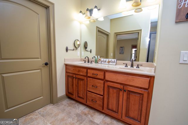 64 Waterview Court, Lagrange, GA 30240