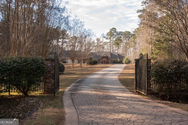 64 Waterview Court, Lagrange, GA 30240