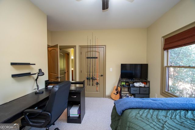 64 Waterview Court, Lagrange, GA 30240