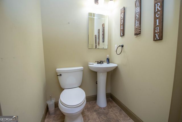 64 Waterview Court, Lagrange, GA 30240