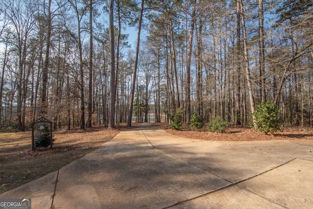 64 Waterview Court, Lagrange, GA 30240