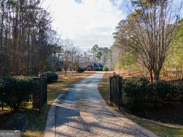 64 Waterview Court, Lagrange, GA 30240