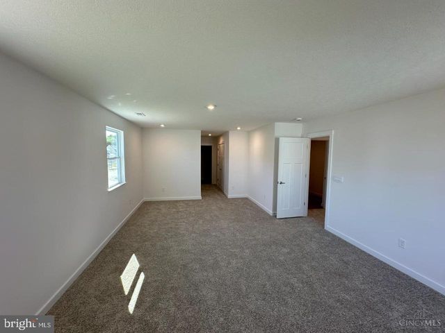 227 MONROE AVE, Ranson, WV 25438