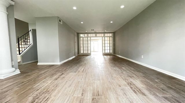 403 N Post Oak Lane 403, Houston, TX 77024