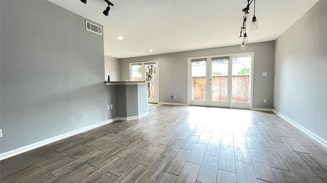 403 N Post Oak Lane 403, Houston, TX 77024