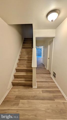 7051 LEEWOOD FOREST DR, Springfield, VA 22151