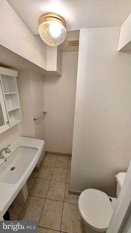 7051 LEEWOOD FOREST DR, Springfield, VA 22151