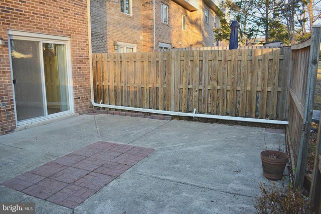 7051 LEEWOOD FOREST DR, Springfield, VA 22151