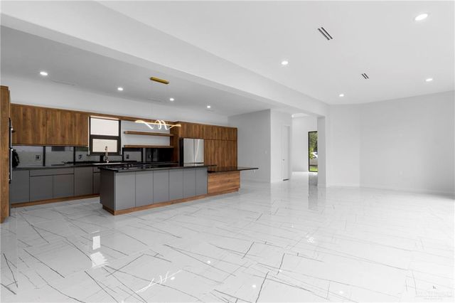 2228 S 45th Street, Mcallen, TX 78503