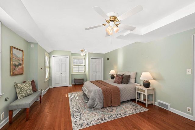 170 E Birch AVENUE, Whitefish Bay, WI 53217