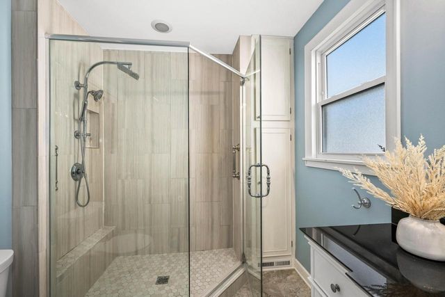 170 E Birch AVENUE, Whitefish Bay, WI 53217