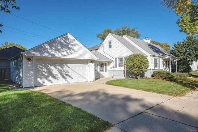 170 E Birch AVENUE, Whitefish Bay, WI 53217