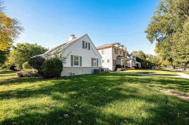 170 E Birch AVENUE, Whitefish Bay, WI 53217