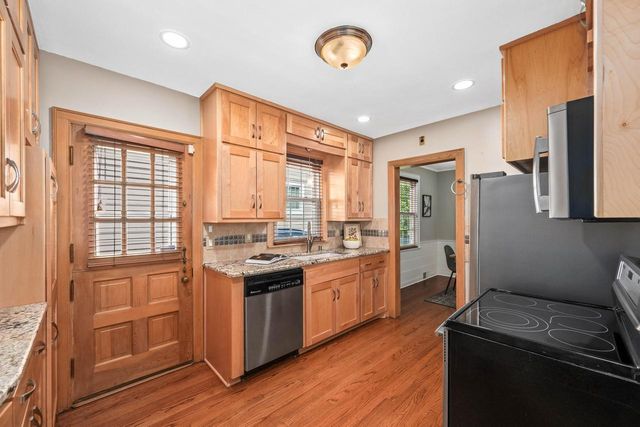 170 E Birch AVENUE, Whitefish Bay, WI 53217