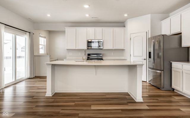 6672 Seabiscuit Road, Whitestown, IN 46075