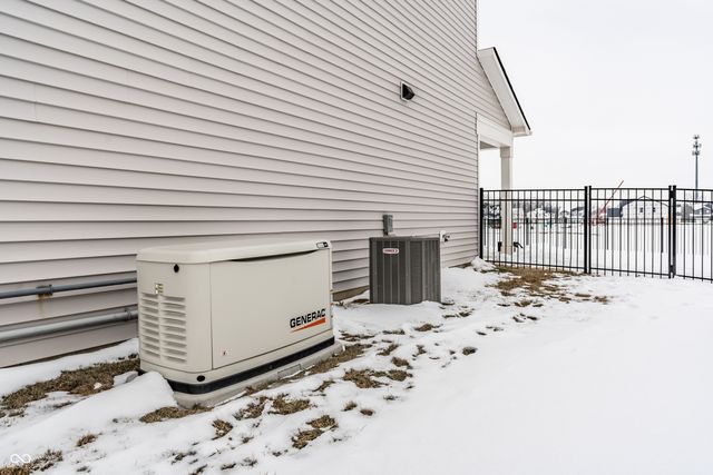 6672 Seabiscuit Road, Whitestown, IN 46075