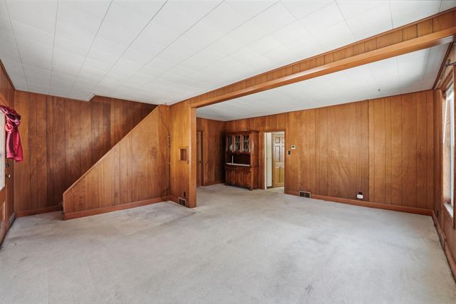 4 Riverside Avenue NE, Melrose, MN 56352