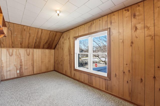 4 Riverside Avenue NE, Melrose, MN 56352