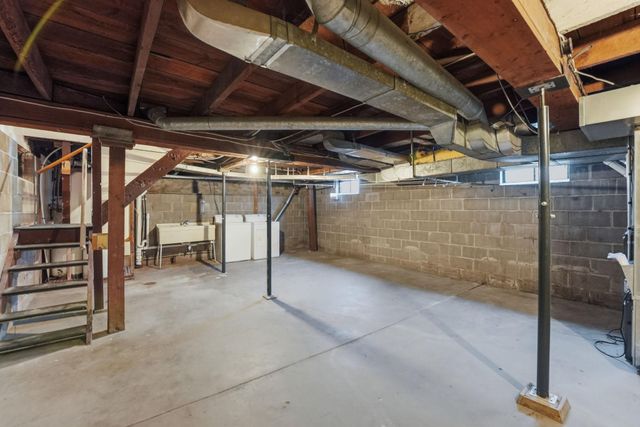 4 Riverside Avenue NE, Melrose, MN 56352