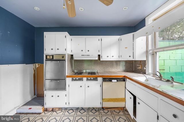 331 MANTON ST, Philadelphia, PA 19147