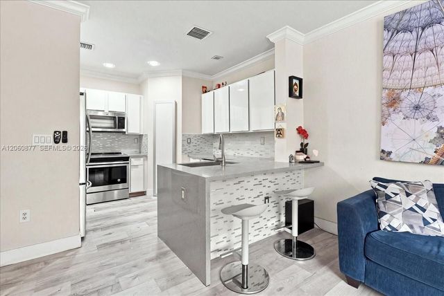 11495 NW 71st Street, Doral, FL 33178