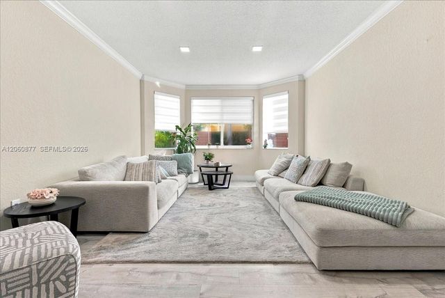 11495 NW 71st Street, Doral, FL 33178