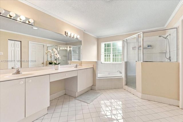 11495 NW 71st Street, Doral, FL 33178