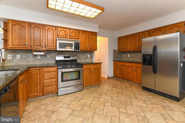 308 SNOWGOOSE LN, Mullica Hill, NJ 08062