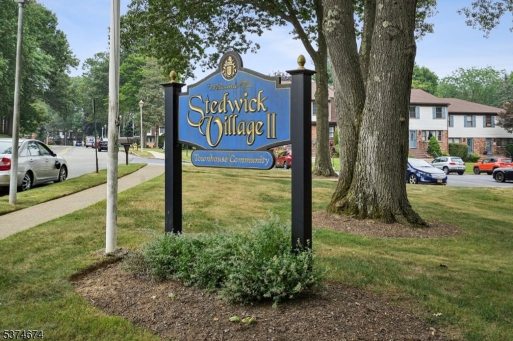 77 Stedwick Dr 77, Mount Olive Twp., NJ 07828