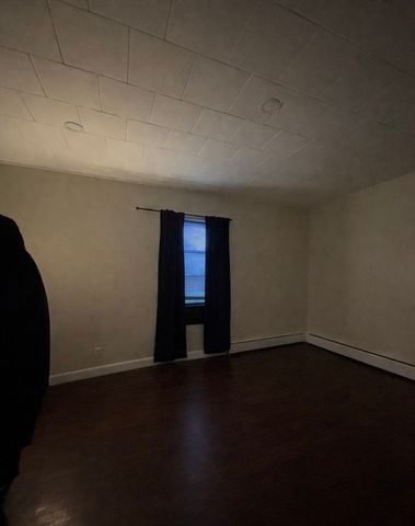 9 Fulton St 2, Lowell, MA 01850