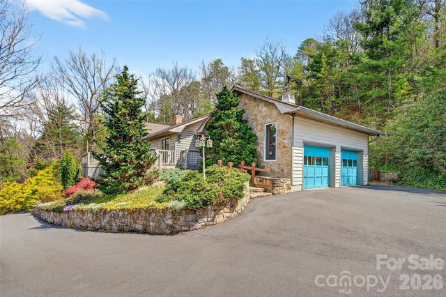 3 Tree Top Place, Black Mountain, NC 28711