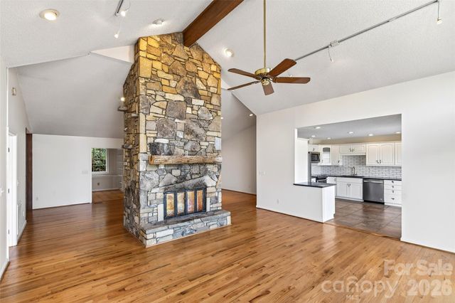 3 Tree Top Place, Black Mountain, NC 28711