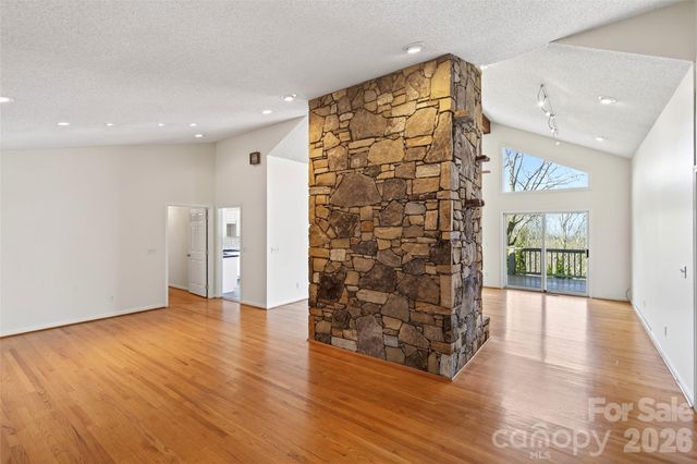 3 Tree Top Place, Black Mountain, NC 28711