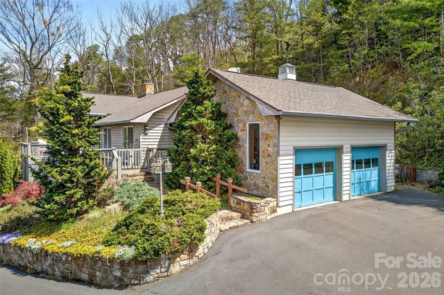 3 Tree Top Place, Black Mountain, NC 28711