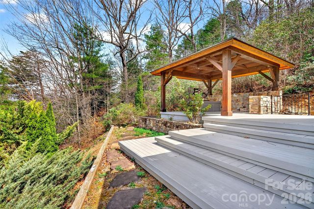 3 Tree Top Place, Black Mountain, NC 28711