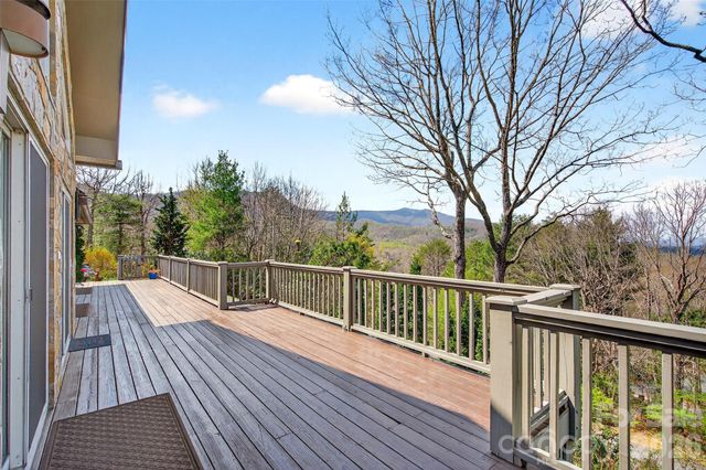 3 Tree Top Place, Black Mountain, NC 28711