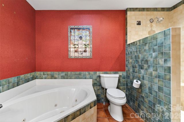 3 Tree Top Place, Black Mountain, NC 28711