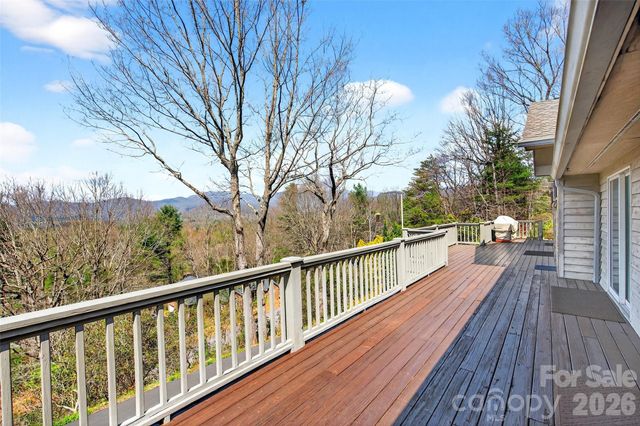 3 Tree Top Place, Black Mountain, NC 28711